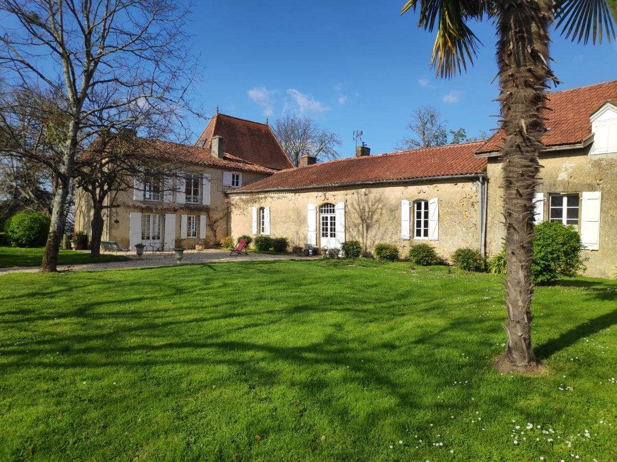 Au Château Juillac Juillac  Extérieur photo