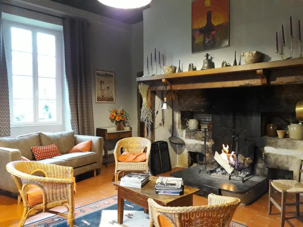 Au Château Juillac Juillac  Extérieur photo